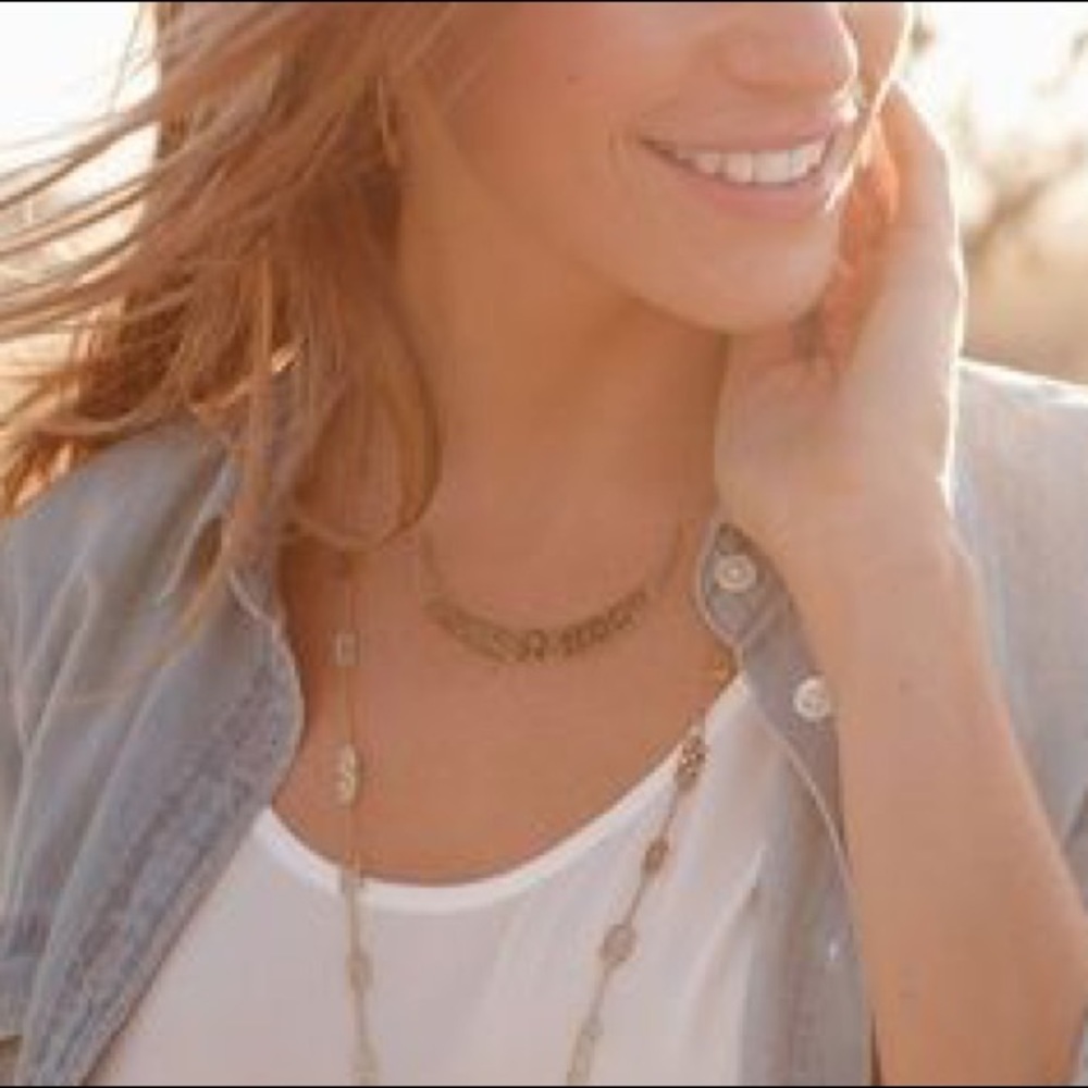 STELLA & DOT GOLD AVALON CRESCENT NECKLACE